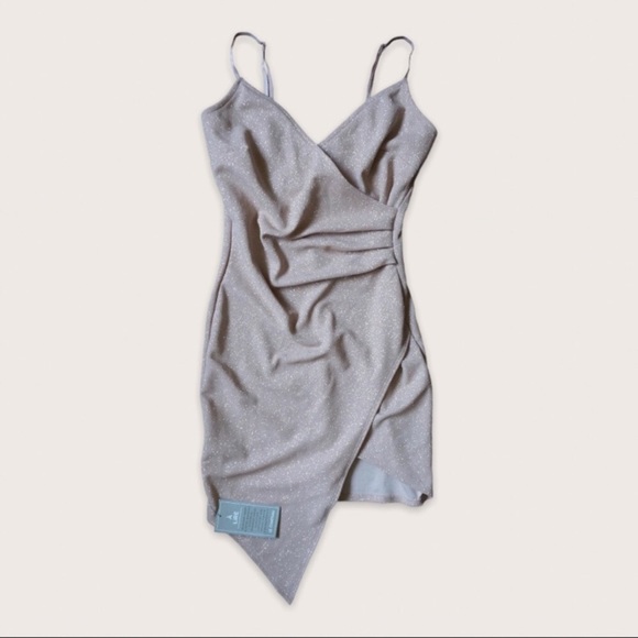 LE CHATEAU | NWT Women’s Glitter Asymmetrical Hem Mini Dress Champagne Pink XXS - Picture 1 of 7